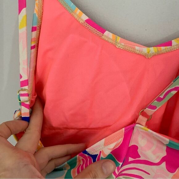 Cyn & Luca Women’s One Piece Floral Side Shirred Bathing Suit Size S - Picture 2 of 4